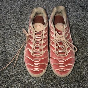 Pink velvet Nike air max